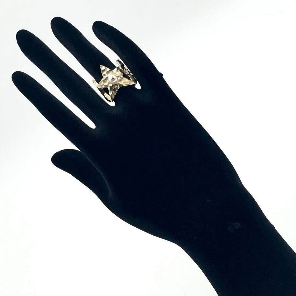 DIOR Gold Ring - Picture 9 of 10